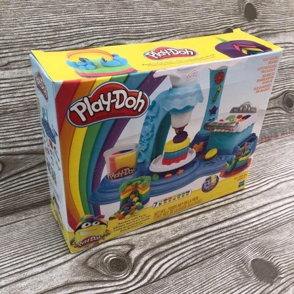 Play-Doh rainbow cake set - Picture 2 of 6